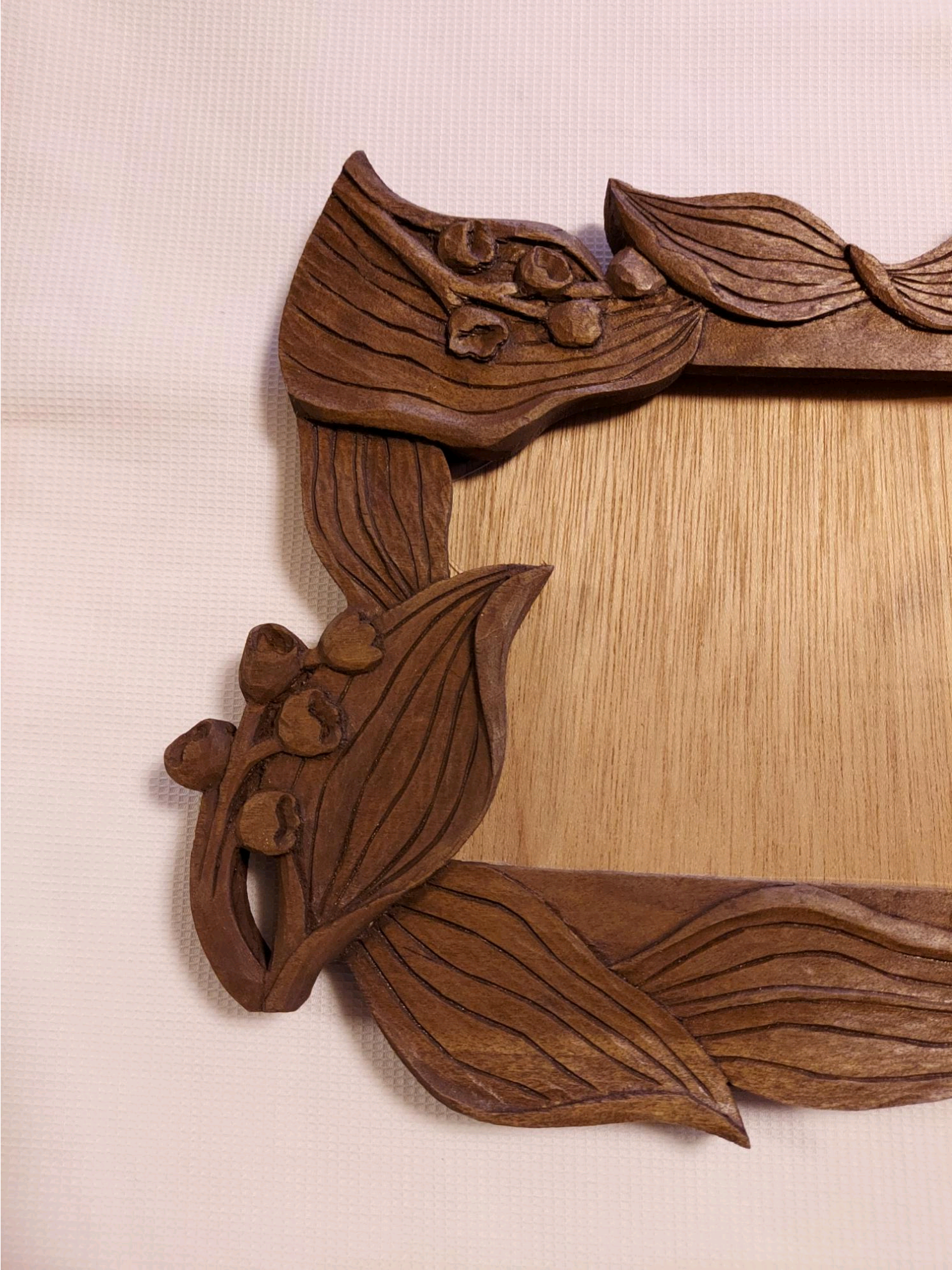 木彫りのフォトフレーム(すずらん)