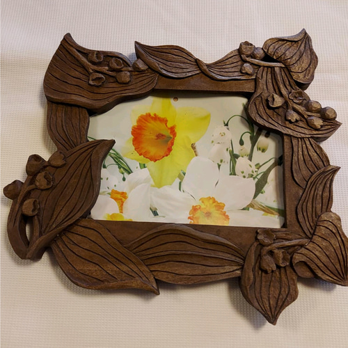 木彫りのフォトフレーム(すずらん) フォトフレーム・写真立て