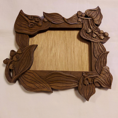 木彫りのフォトフレーム(すずらん) フォトフレーム・写真立て