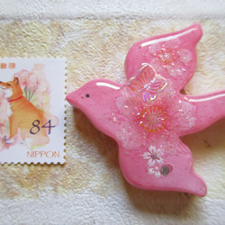 ◇431完売 桜色　小鳥と桜のブローチ ※中サイズ・1点物 6枚目の画像