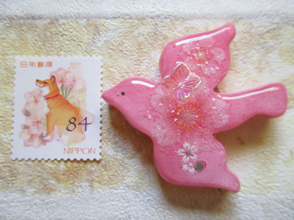 ◇431完売 桜色　小鳥と桜のブローチ ※中サイズ・1点物 6枚目の画像