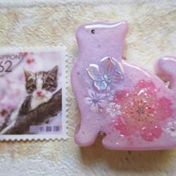◇642完売 ピンクラベンダー　子猫と桜のブローチ ※ヘアゴムに変更可能・中サイズ・１点物 7枚目の画像
