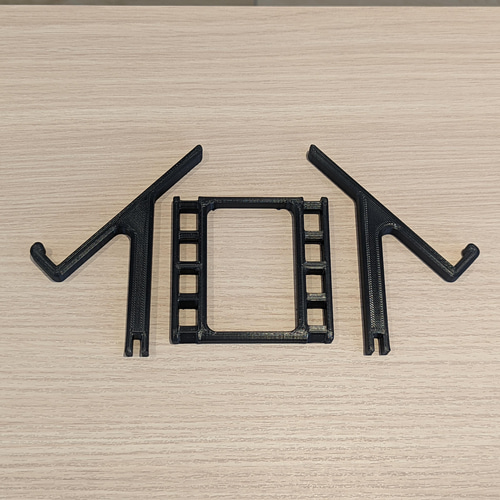 スマホ立て（フリスク景品） 20d2875b4a224a9df0385a7799d095