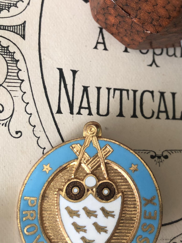 英国で出会った♪ヴィンテージ エナメル製 フリーメイソンの会員バッジ