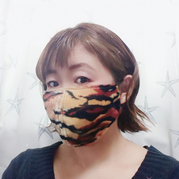 【寅年】新年を楽しく 不織布マスクの肌ダメージを軽減✨トラ柄マスク 2枚目の画像