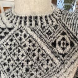 幾何学模様　編み込みセーター 5枚目の画像