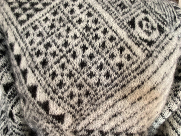 幾何学模様　編み込みセーター 7枚目の画像