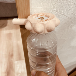 片手で開けられるペットボトルオープナー　 4枚目の画像
