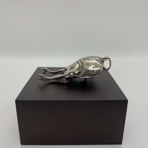 オウゴンオニクワガタ♂(ペンダントトップ)シルバーアクセサリー オウゴンオニクワガタ♂(ペンダントトップ)シルバーアクセサリー