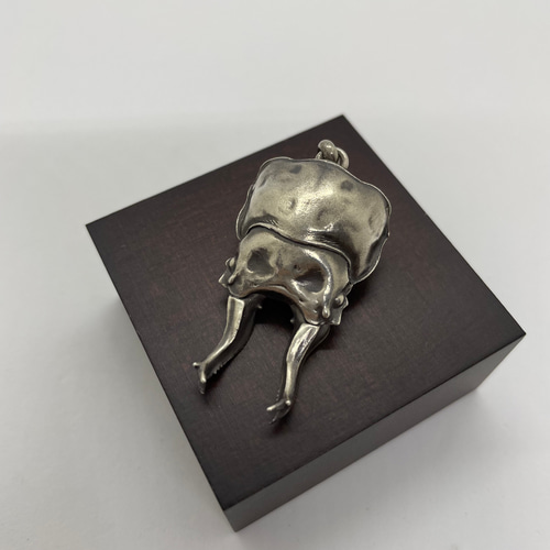 オウゴンオニクワガタ♂(ペンダントトップ)シルバーアクセサリー オウゴンオニクワガタ♂(ペンダントトップ)シルバーアクセサリー