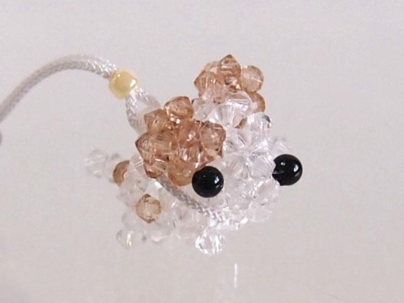 ビーズのチワワ（たれ耳） 3枚目の画像