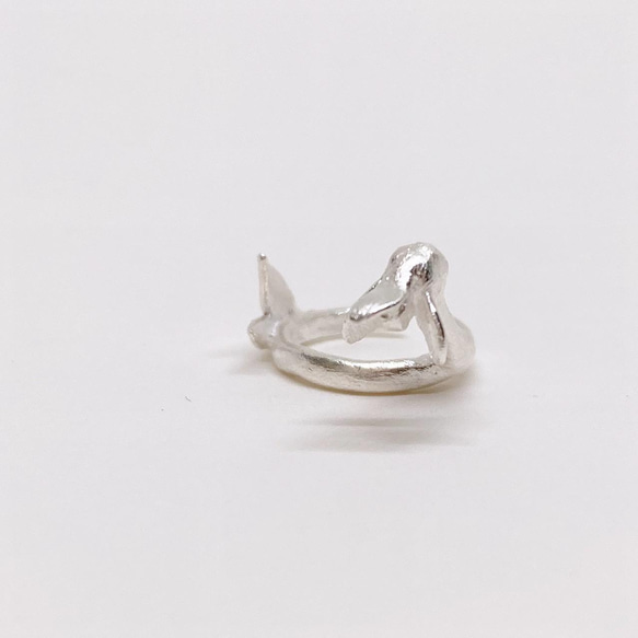 スノードロップの純銀イヤーカフ◇ピュアシルバー 片耳用 イヤカフ カフス お花 小さい 4枚目の画像