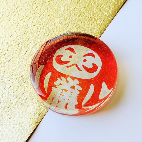 必勝！祈願！だるま ガラス製ペーパーウェイト 専用スタンド付き