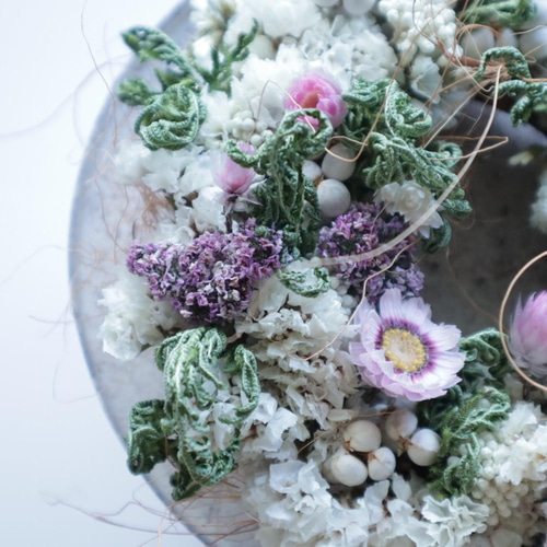 送料無料 春の庭に花咲くリース ドライフラワーリース ホワイト 春  
