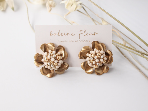 苺 手染めflower 真鍮Butterflyチャーム ピアスorイヤリング 再販】【人気】『heart flower』 真鍮 フラワー 粒々 大ぶり ピアス