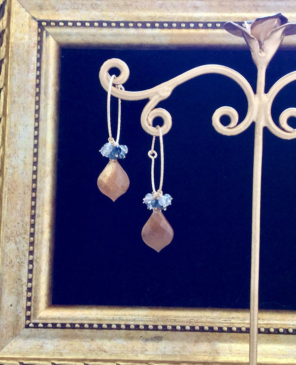 14kgf ゴールドシラームーンストーンのフープピアス 7枚目の画像