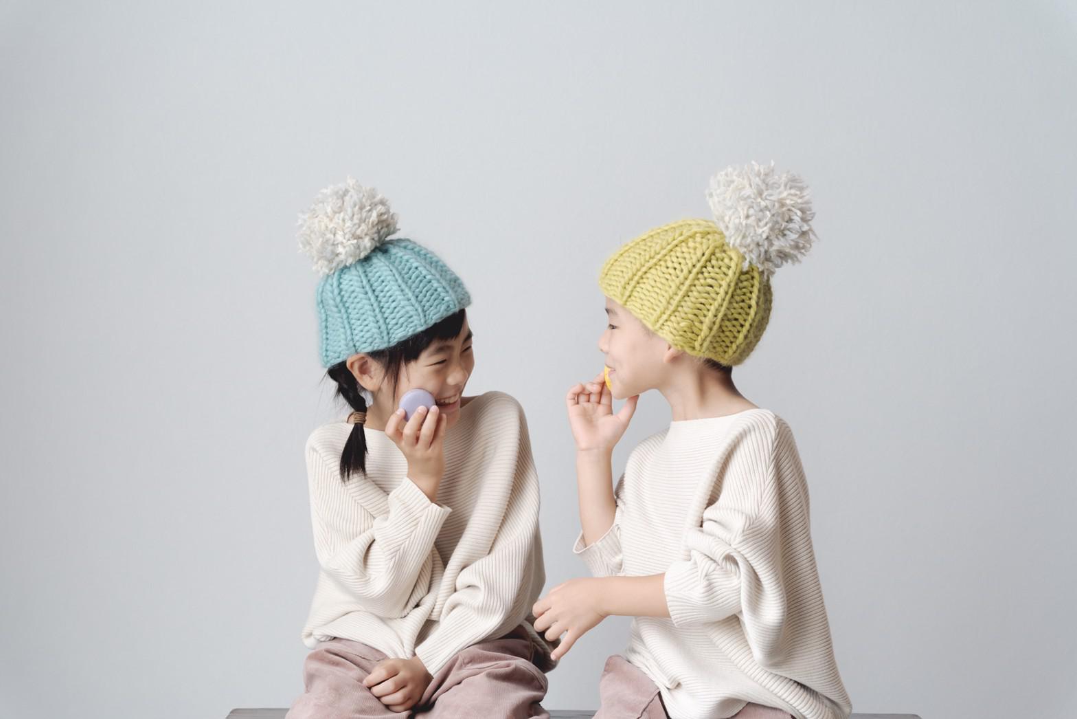 【キッズサイズ】Plump Pompom 大きなポンポンのニット帽　ムース（空色）