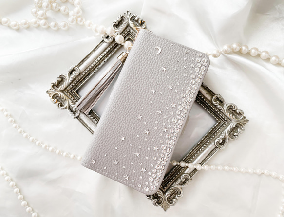 手帳型Phone15pro,14他 月 星クリスタル グレー スワロフスキーデコレーション ケース ニュアンスカラー                                     商品をご覧頂きありがとうございます。 Swarovski®︎ Crys L1229084906(9425円)