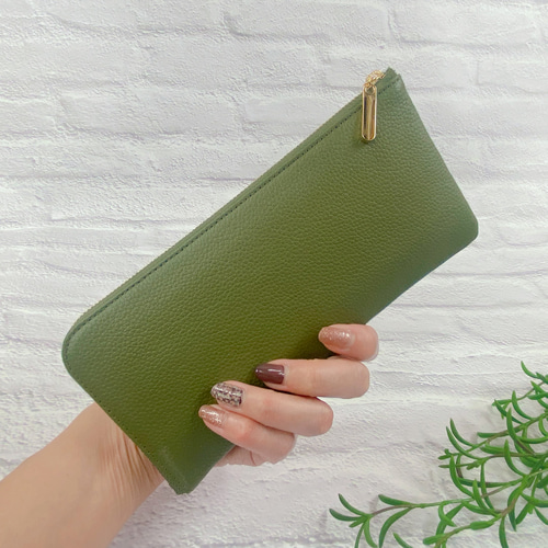 薄くて軽いL字長財布 24枚カードポケット 牛革シュリンク オリーブ