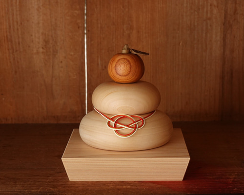 木製鏡餅・大 鏡餅 kunugiyama workshop 通販 13158394｜Creema(クリーマ)