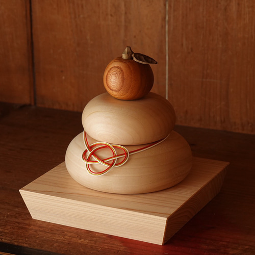 木製鏡餅・大 鏡餅 kunugiyama workshop 通販 13158394｜Creema(クリーマ)