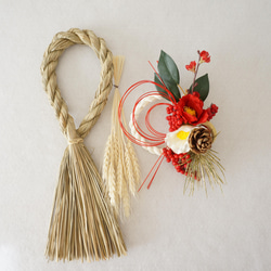 【Creema限定・最後の１点】古風な紅白椿のお正月飾り〜ドアリースタイプ〜 3枚目の画像