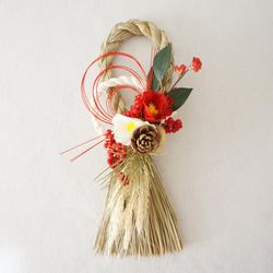 【Creema限定・最後の１点】古風な紅白椿のお正月飾り〜ドアリースタイプ〜 1枚目の画像