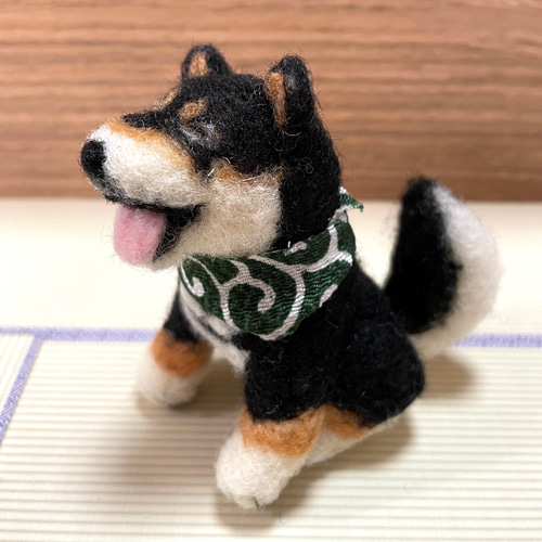 笑顔の柴犬(黒柴)羊毛フェルト 羊毛フェルト mofucoro 通販 13159589