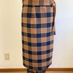 促銷價 成人緊身裙❤️ 格紋緞帶駝色緊身裹身裙（尺碼 L 至 LL） 第4張的照片