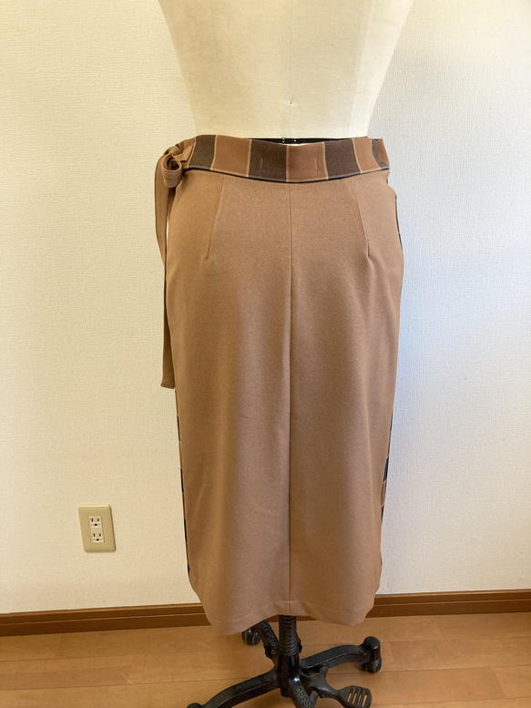 促銷價 成人緊身裙❤️ 格紋緞帶駝色緊身裹身裙（尺碼 L 至 LL） 第8張的照片
