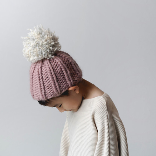 Plump Pompom 大きなポンポンのニット帽 毛糸色見本帖 ニット帽