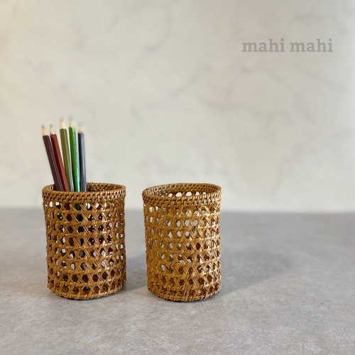 定番のペンスタンド♪涼しげな透かしデザイン☆ペン立て ナチュラル