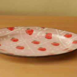 粉狀餐具 粉紅色草莓橢圓形邊緣盤（大）。 第4張的照片