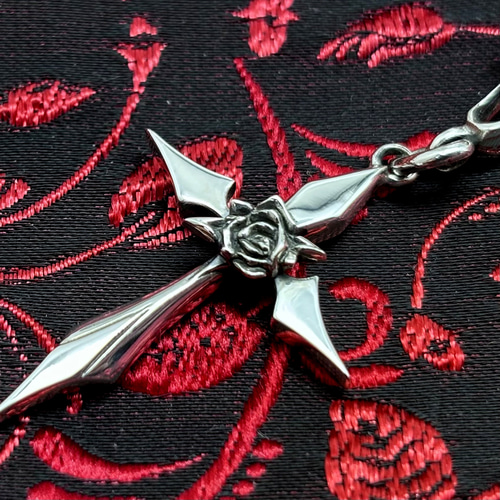 十字架ネックレス 薔薇 シルバー925 ゴシック つけっぱなし ネックレス