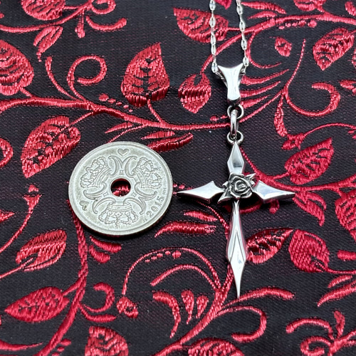 十字架ネックレス 薔薇 シルバー925 ゴシック つけっぱなし ネックレス