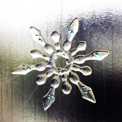 雪の結晶 オーナメント 　ガラスの雪　Snowflake　アイスブルー　水色 オーナメント2023 1枚目の画像
