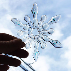 雪の結晶 オーナメント 　ガラスの雪　Snowflake　アイスブルー　水色 オーナメント2023 4枚目の画像