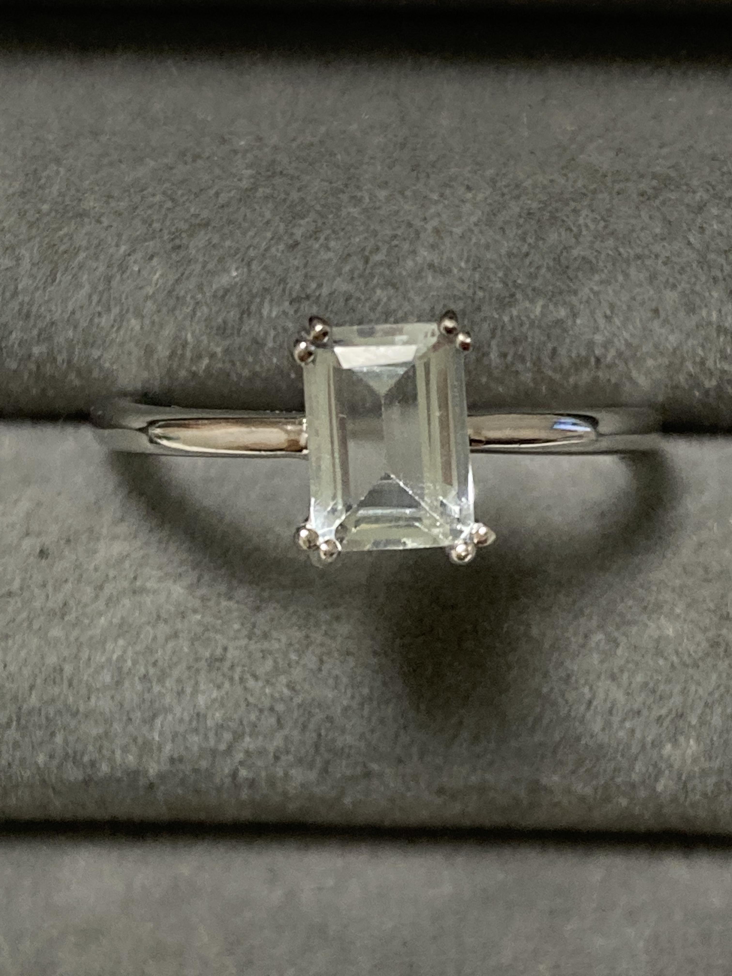 3月誕生石　大粒　レクタングル　アクアマリン　ロジウムコーティングシルバー925 フリーサイズリング　指輪