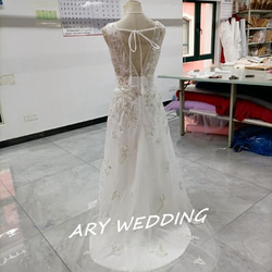 フランス風 ウエディングドレス Vネックドレス 背中見せ 3D立体レース刺繍 プリンセスライン 挙式 2次会 ビーチウエ 11枚目の画像