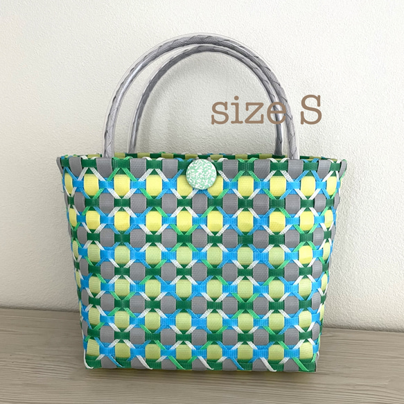 プラカゴバッグ レトロポップなプラかご グリーン&ブルー Sサイズ アウトドア等
