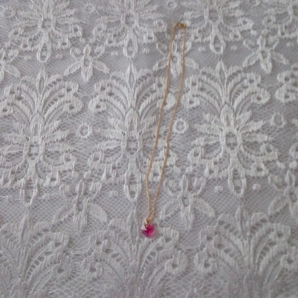 スワロフスキー の 小さく 可愛い ハート型チャームのついた ネックレス 6枚目の画像