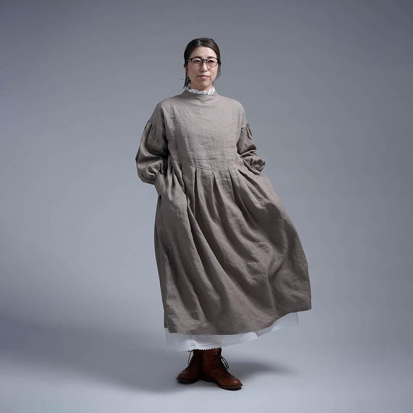 wafu】Linen Dress レイズド・ネックライン ワンピース / 空