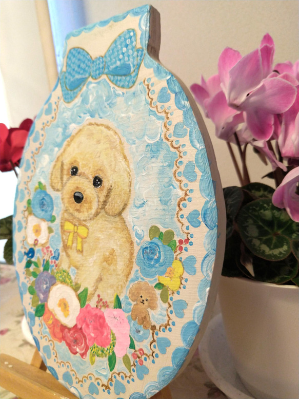 トールペイントハンドメイド☆トイプードル 水色花リース 犬ペット絵 表札看板プレゼントに！うちの子オーダー受付ます！ 4枚目の画像