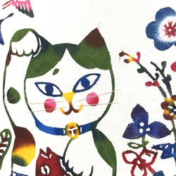 【日本国内送料無料】手染め紅型/招き猫のスクエアファブリックパネル/30cm×30cm/右手緑ハチワレ 3枚目の画像