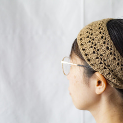 頭を優しく包む、ウール混糸で透かし編みヘアバンド。（長さ調整可能なカチュームタイプ） 5枚目の画像