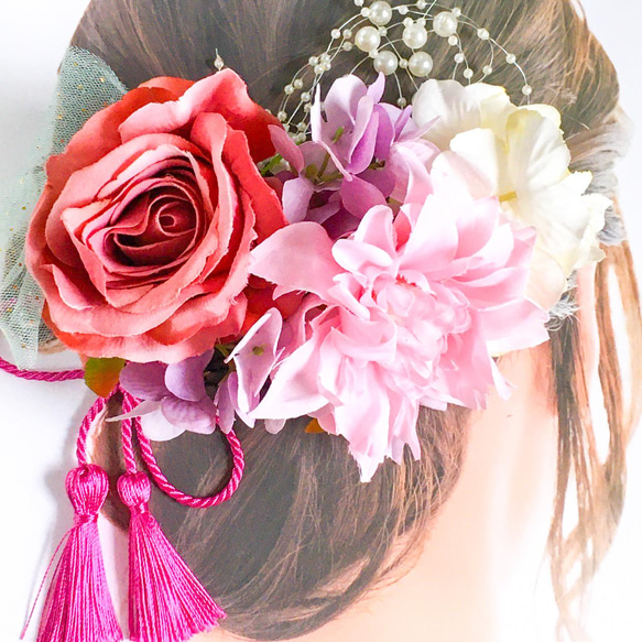 薔薇と紫陽花の髪飾り【3点セット】（レッドピンクミックス）◆クリップブローチ・7㎝玉つきUピン◇成人式 1枚目の画像