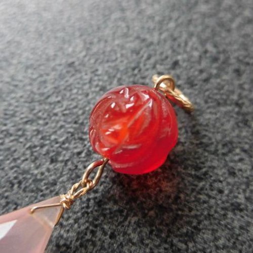 sale】14kgf ピンクカルセドニー×カーネリアンの上品なペンダント