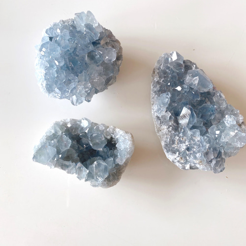 天使の石 セレスタイト クラスター ①お守り 癒し 天然石 原石