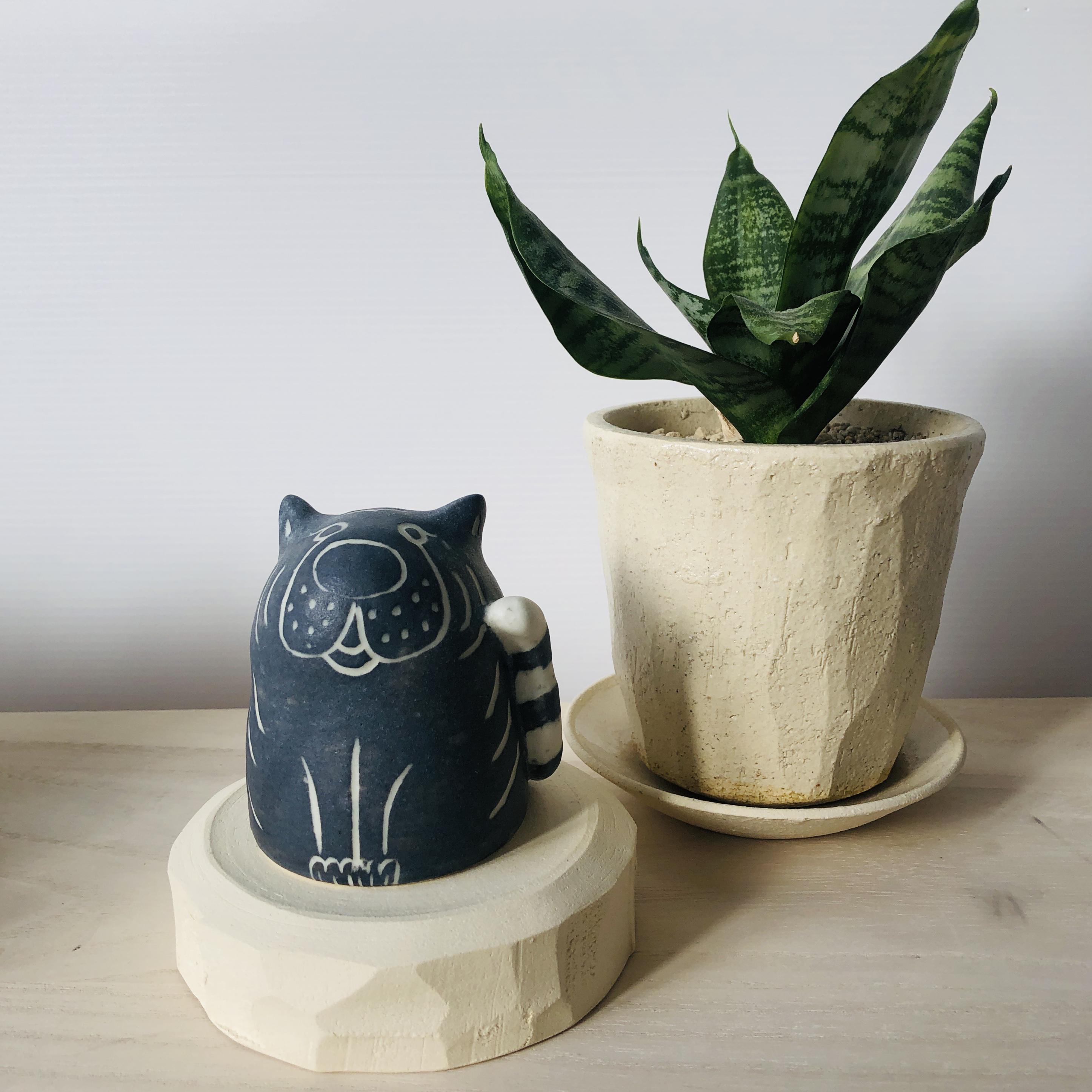 トラの置物 優しきトラ「トラ吉」虎 寅 送料無料 モノトーンゆるかわ