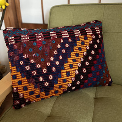 カラフルな刺繍が魅力！クッションカバー　トルコ　手織りヴィンテージキリム　723 4枚目の画像